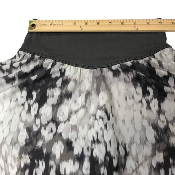 Offline by Aerie Athletic Gray and White Patterned Tennis Skort Size Small - Picture 9 of 10